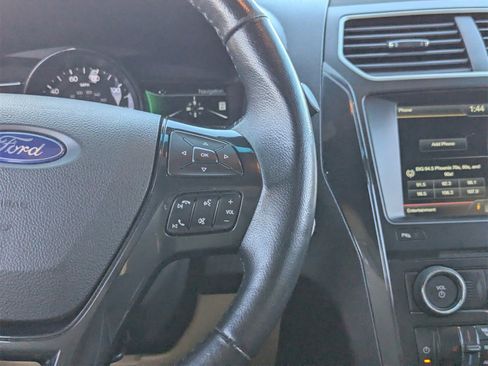 Used 2016 Ford Explorer XLT w/ Equipment Group 202A image 22