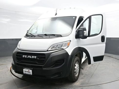 Used 2023 RAM ProMaster 2500 FWD image 2