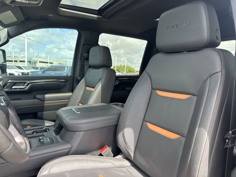 Used 2025 GMC Sierra 2500 AT4 w/ AT4 Premium Plus Package image 6