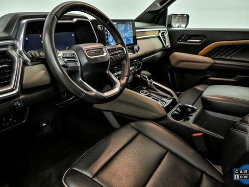 Used 2023 GMC Canyon Denali image 10