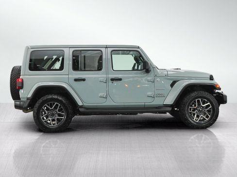 Used 2024 Jeep Wrangler Unlimited Sahara w/ Safety Group AWD/4WD image 6