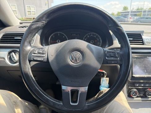 Used 2013 Volkswagen Passat TDI SE FWD image 35