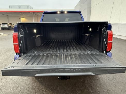 Used 2024 Toyota Tacoma TRD Off-Road image 12