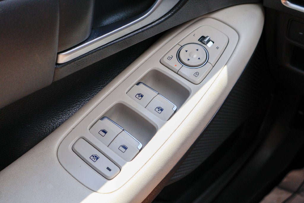 Used 2025 Hyundai Sonata SEL FWD image 16