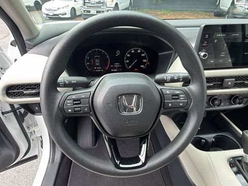 New 2026 Honda HR-V LX image 26