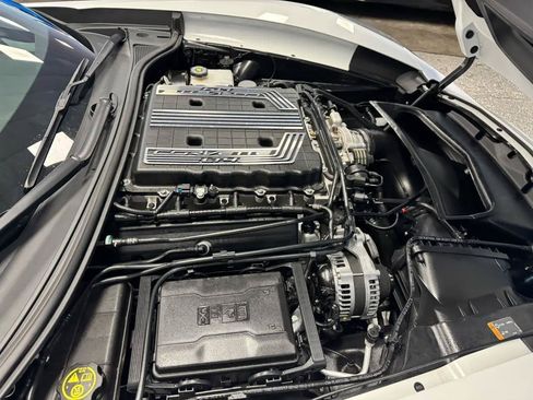 Used 2018 Chevrolet Corvette Z06 w/ Z07 Performance Package RWD image 21