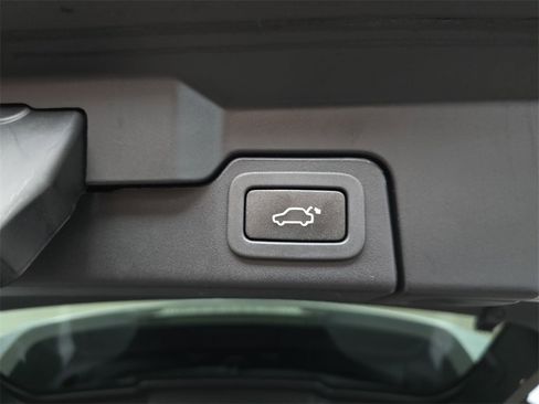 Used 2012 Land Rover Range Rover Evoque Pure Plus image 16