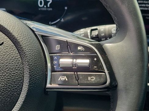 Certified 2025 Kia Seltos EX AWD/4WD image 23