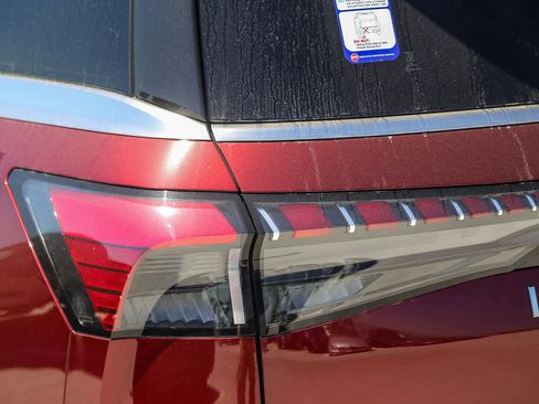 New 2025 INFINITI QX80 Luxe image 9