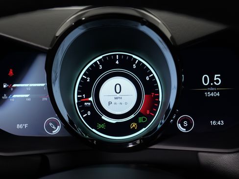 Used 2019 Aston Martin V8 Vantage Coupe RWD image 43