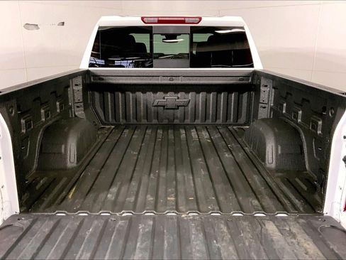 Used 2026 Chevrolet Silverado 1500 LT Trail Boss w/ LT Trail Boss Premium Package AWD/4WD image 4