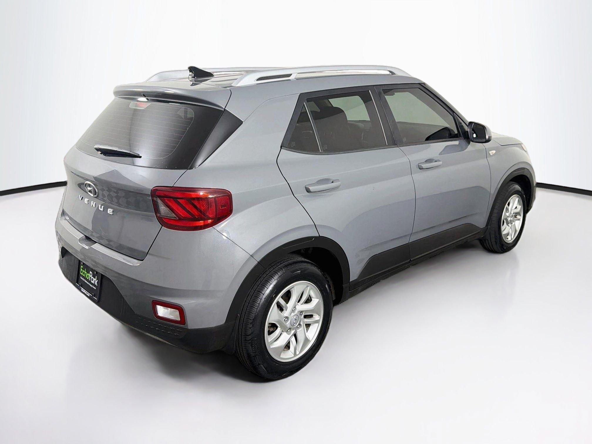 Used 2020 Hyundai Venue SEL FWD image 9