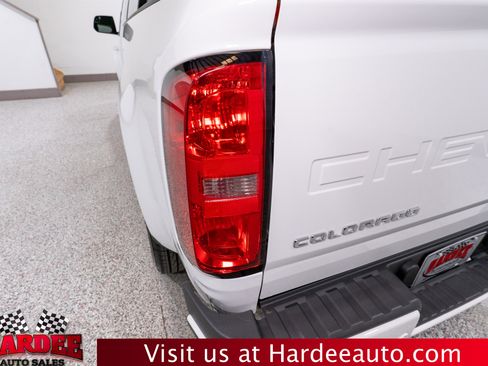 Used 2022 Chevrolet Colorado LT w/ Fleet Safety Package RWD image 9