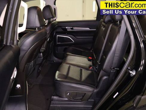 Used 2022 Kia Telluride LX AWD/4WD image 25