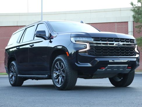Used 2022 Chevrolet Tahoe Z71 w/ Luxury Package AWD/4WD image 1
