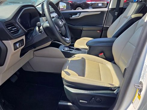 Used 2022 Ford Escape SEL w/ Technology Package image 11