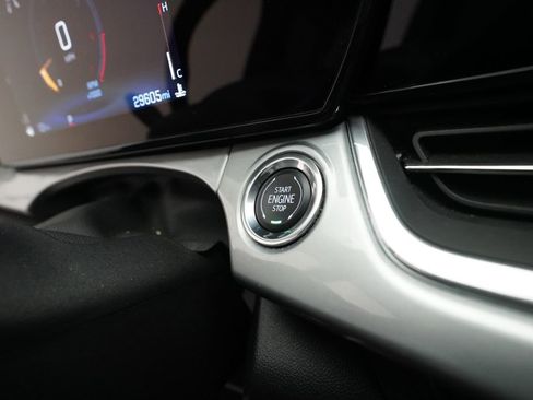 Used 2024 Chevrolet Trax LT w/ Driver Confidence Package FWD image 30
