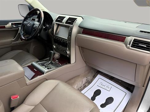 Used 2016 Lexus GX 460 w/ Premium Package AWD/4WD image 33