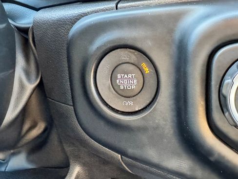 Used 2023 Jeep Wrangler Unlimited Sahara w/ Cold Weather Group image 31