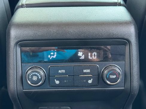 Used 2020 GMC Acadia Denali w/ Technology Package AWD/4WD image 32
