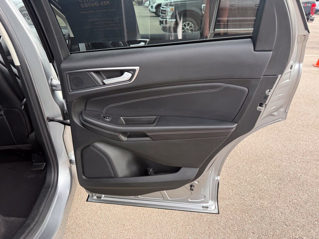 Used 2023 Ford Edge Titanium AWD/4WD image 21