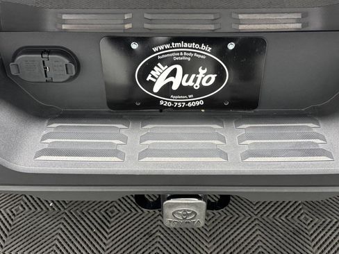 Used 2023 Toyota Tundra Platinum w/ Advanced Package AWD/4WD image 8