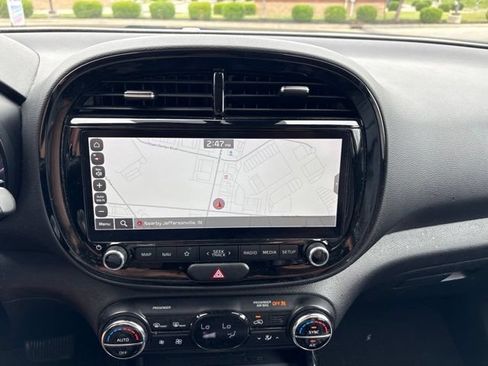Certified 2024 Kia Soul EX w/ Option Group 015 FWD image 15