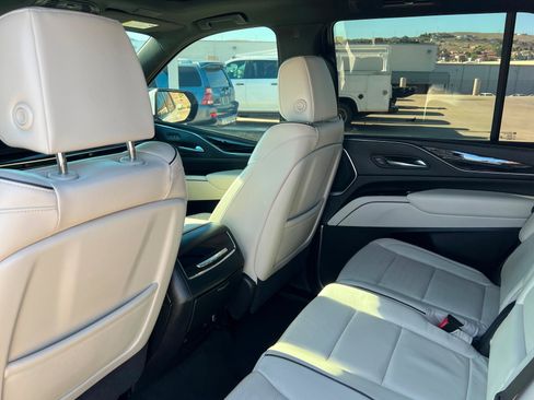 Used 2021 Cadillac Escalade Sport w/ Driver Assist Tech Package image 20