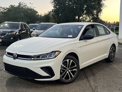 Used 2025 Volkswagen Jetta Sport image 35