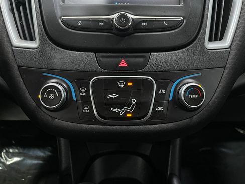 Used 2018 Chevrolet Malibu LS FWD image 24