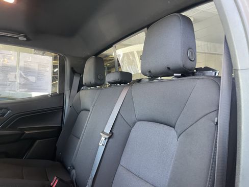 Used 2025 Chevrolet Colorado W/T AWD/4WD image 8
