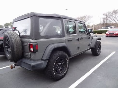 Used 2019 Jeep Wrangler Unlimited Sport image 6