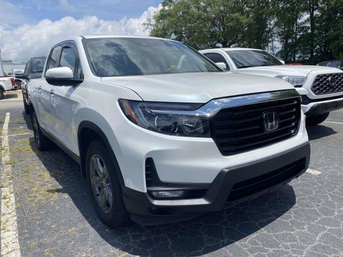 Used 2022 Honda Ridgeline RTL-E image 2
