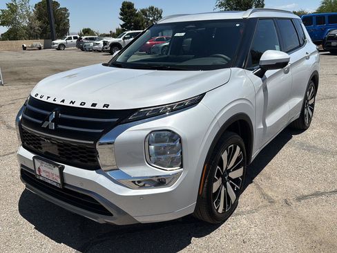 New 2026 Mitsubishi Outlander SEL FWD image 3