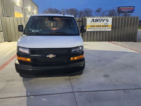 Used 2024 Chevrolet Express 2500 w/ Driver Convenience Package RWD image 2