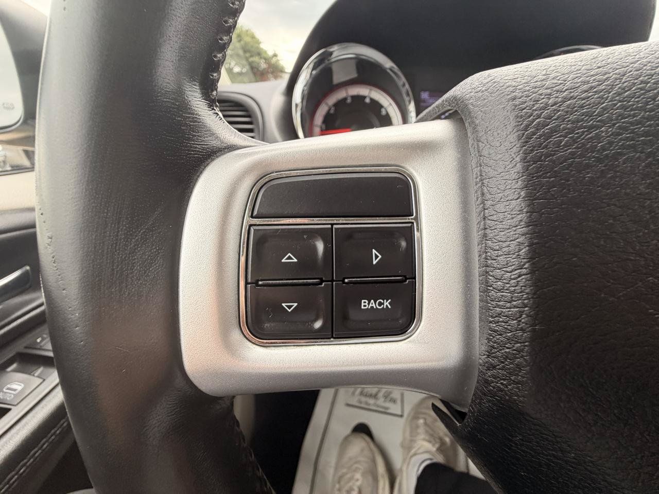 Used 2020 Dodge Grand Caravan SE w/ Rear Park Assist Package FWD image 14