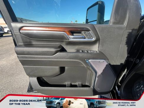 Used 2024 GMC Sierra 2500 Denali w/ Denali Reserve Package image 24