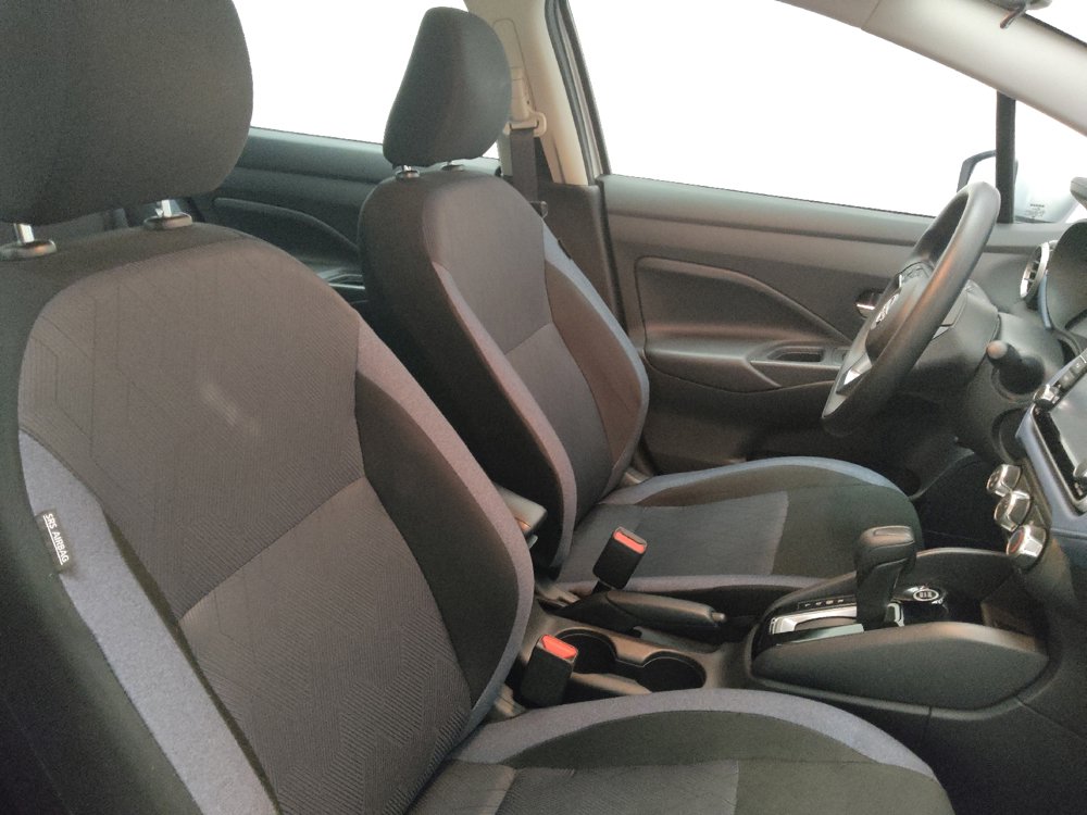 Used 2025 Nissan Versa SV FWD image 21
