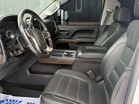 Used 2017 GMC Sierra 3500 Denali image 7