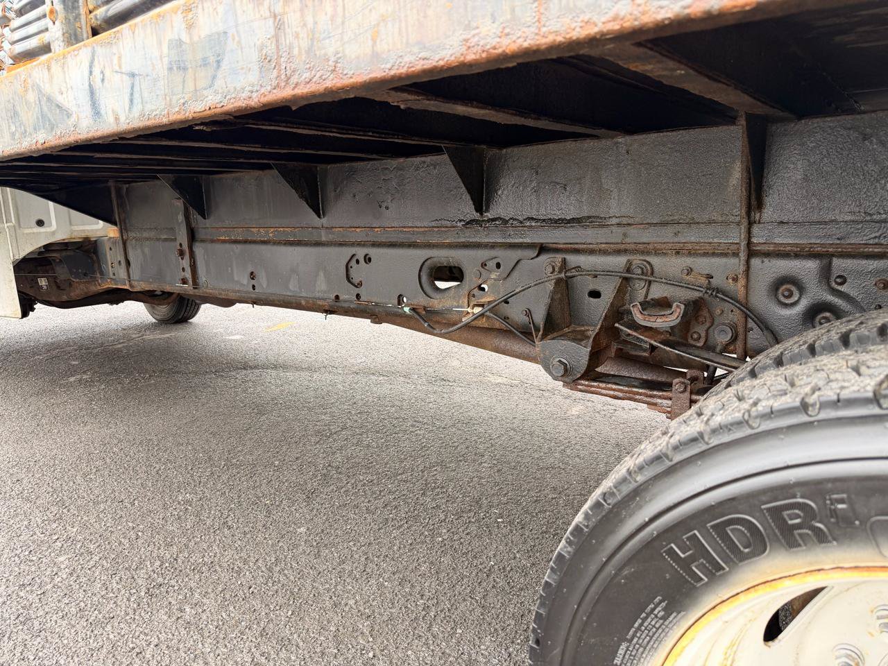 Used 2016 Ford F550 2WD Regular Cab Super Duty image 10