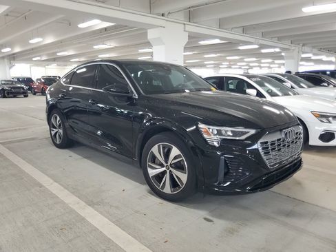 Used 2024 Audi Q8 e-tron Premium AWD/4WD image 2