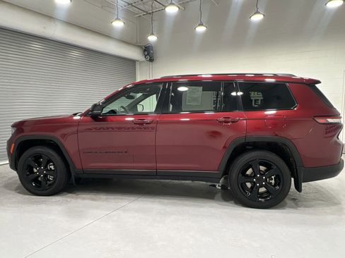 Used 2024 Jeep Grand Cherokee L Altitude AWD/4WD image 5