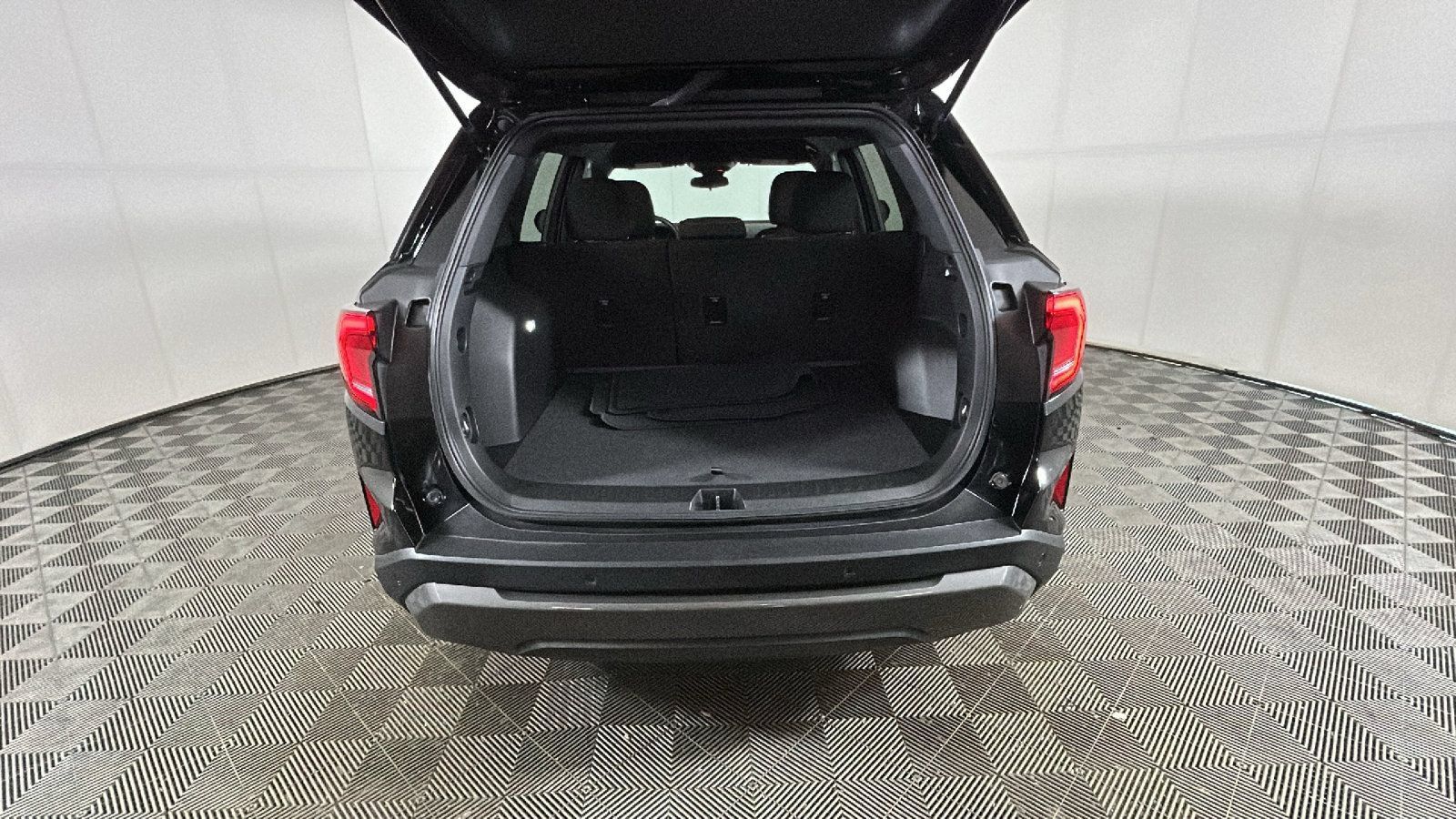 Used 2026 GMC Terrain Elevation AWD/4WD image 32