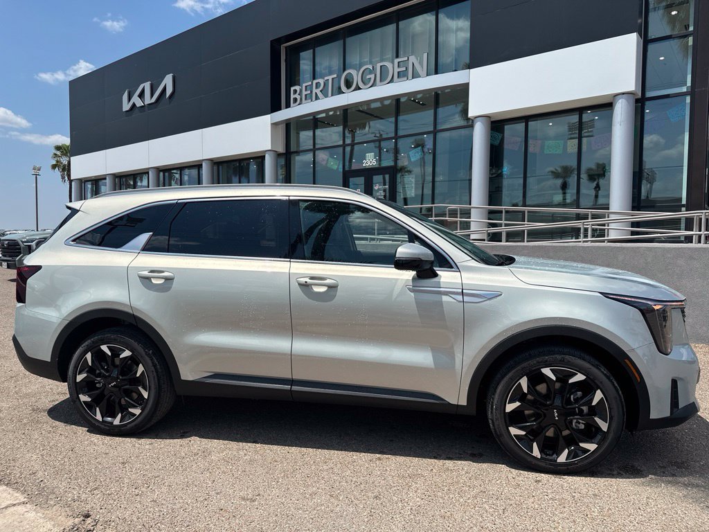 New 2026 Kia Sorento EX FWD image 4