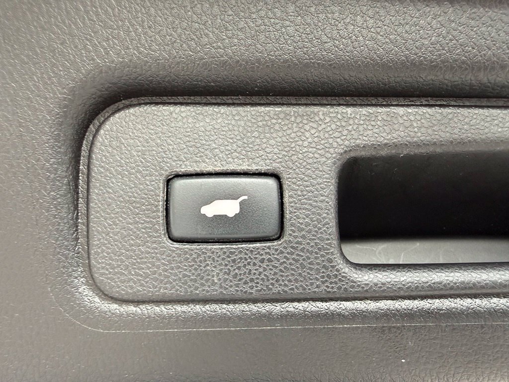 Used 2017 Acura RDX w/ Technology Package AWD/4WD image 18