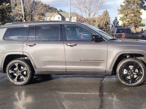 New 2025 Jeep Grand Cherokee L Limited w/ Luxury Tech Group II AWD/4WD image 2