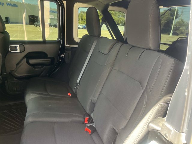 Used 2022 Jeep Wrangler Unlimited Sport AWD/4WD image 16