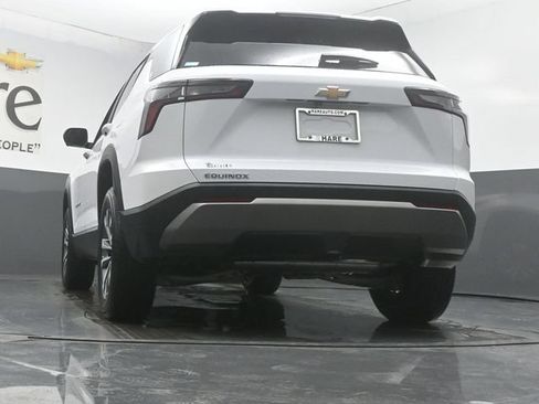 New 2026 Chevrolet Equinox LT w/ Safety and Technology Package FWD image 32