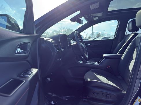 Used 2022 Chevrolet Equinox RS image 11