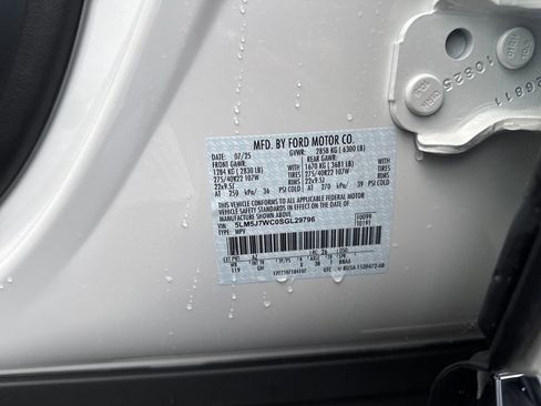 Used 2025 Lincoln Aviator Reserve w/ Luxury Package image 16